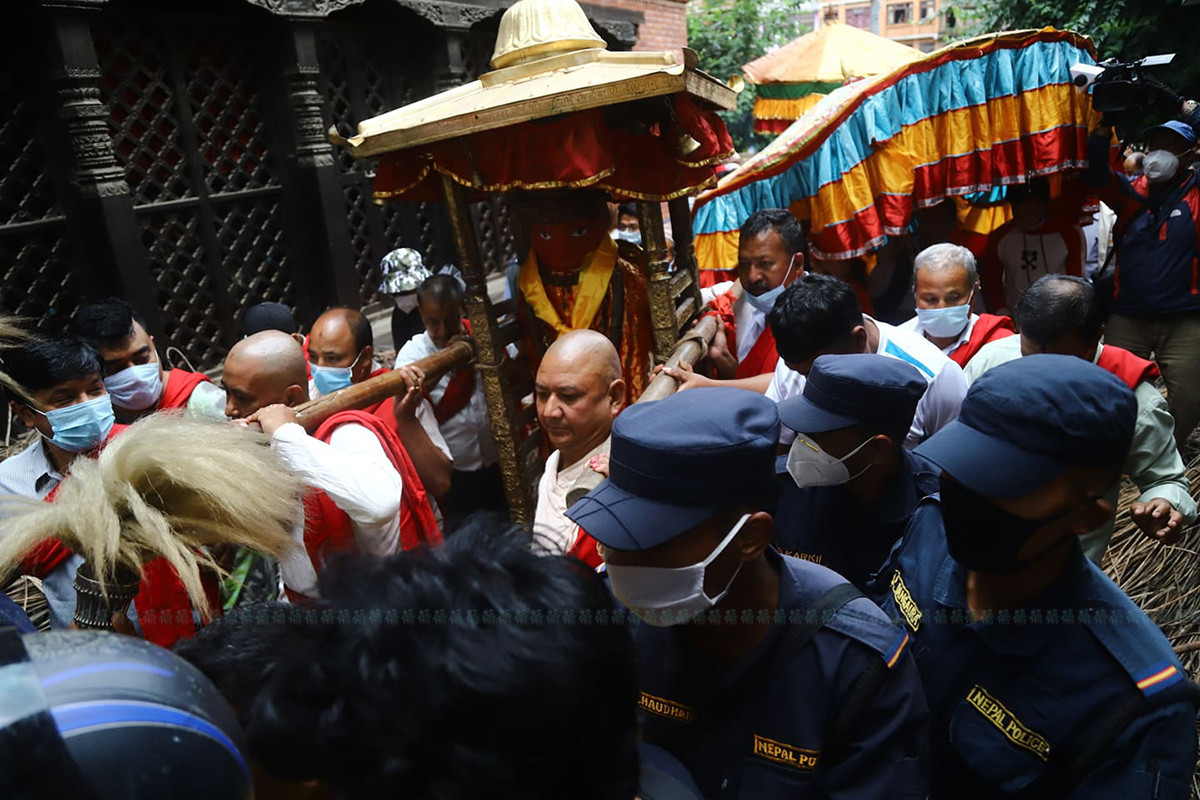 https://www.setopati.com/uploads/shares/2020/sujita/machhindranath rath/machindra nath (1).jpg